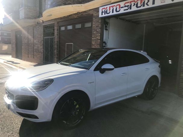 Porsche Cayenne Coupé E-Hybrid 340 kW image number 6