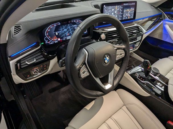 BMW 530i Touring xDrive Luxury Line 185 kW image number 20