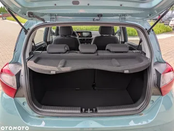 Car image 40