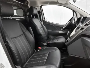 Car image 48