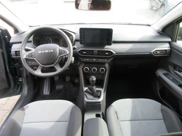 Car image 9