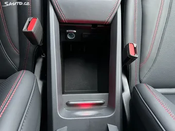 Car image 35