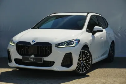 Car image 27