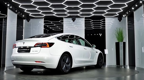 Tesla Model 3 AWD 324 kW image number 9