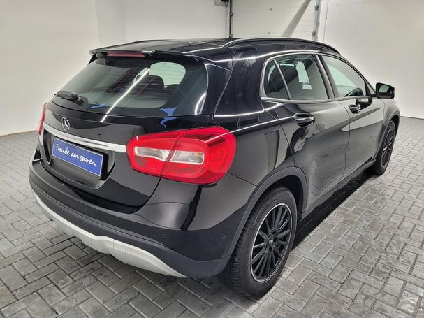 Mercedes-Benz GLA 180 90 kW image number 2