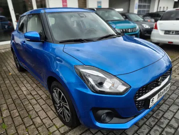 Car image 5