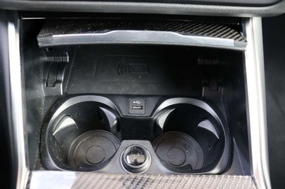 Car image 38