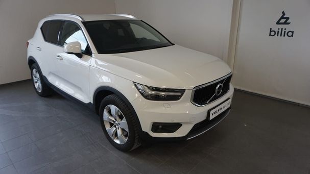 Volvo XC40 D3 AWD Momentum 111 kW image number 1