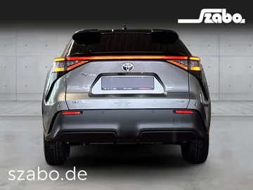 Car image 3