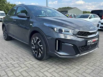 Car image 30