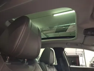 Car image 36