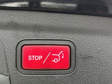 Car image 33