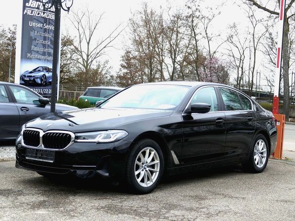 BMW 520d xDrive 140 kW image number 1