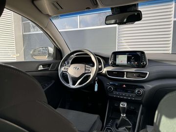 Car image 10