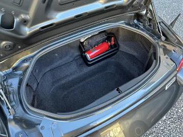 Car image 28