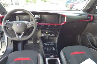Car image 16