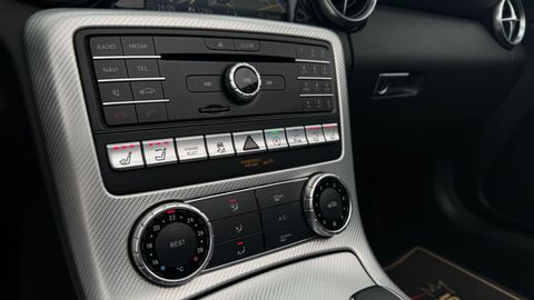 Car image 30