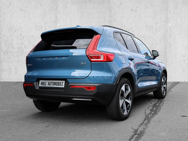 Volvo XC40 B4 Plus Dark 145 kW image number 2