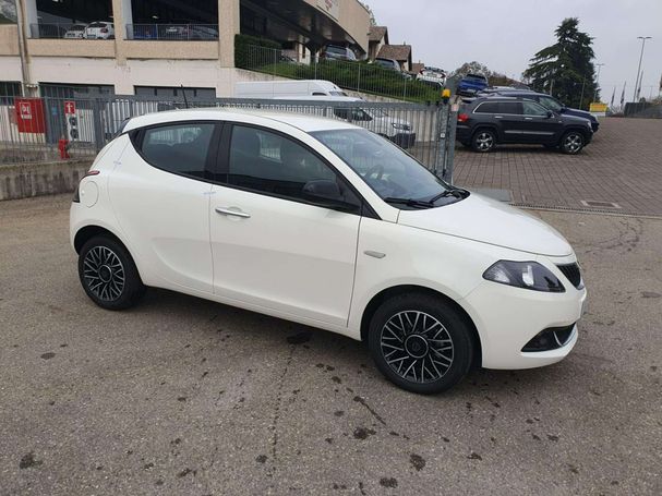 Lancia Ypsilon 51 kW image number 4