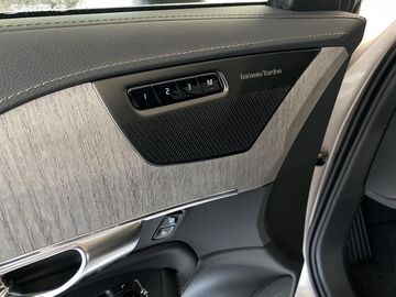 Car image 41