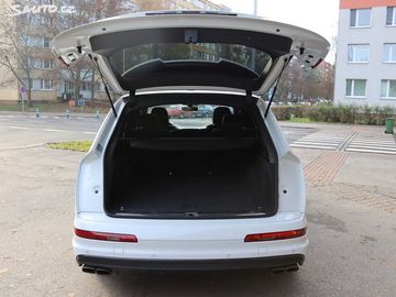 Car image 41