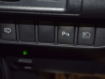 Car image 35