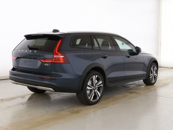 Volvo V60 Cross Country AWD Plus 184 kW image number 2