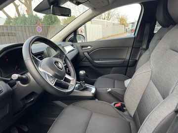 Car image 12