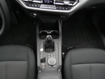 Car image 35