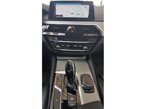 BMW 520d xDrive 140 kW image number 18