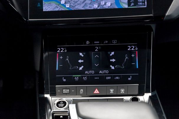 Audi e-tron 55 S-line 300 kW image number 18