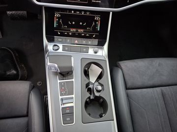 Car image 30