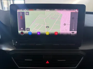 Car image 26