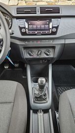 Car image 23