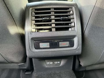 Car image 38