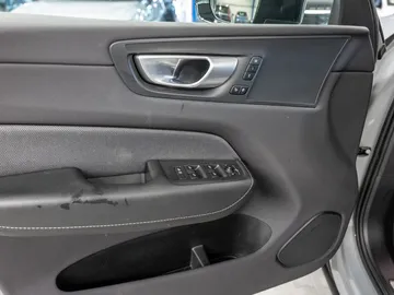 Car image 44