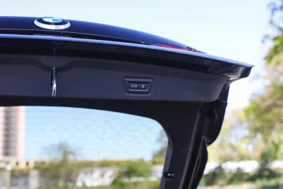 Car image 30