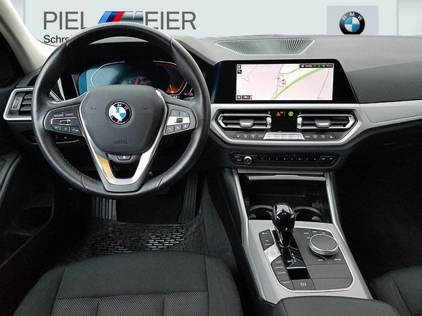 BMW 320i Advantage 135 kW image number 6