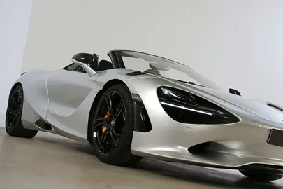 Car image 24