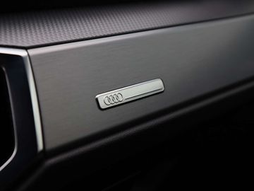 Car image 36