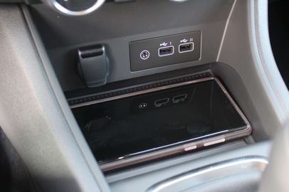 Car image 28