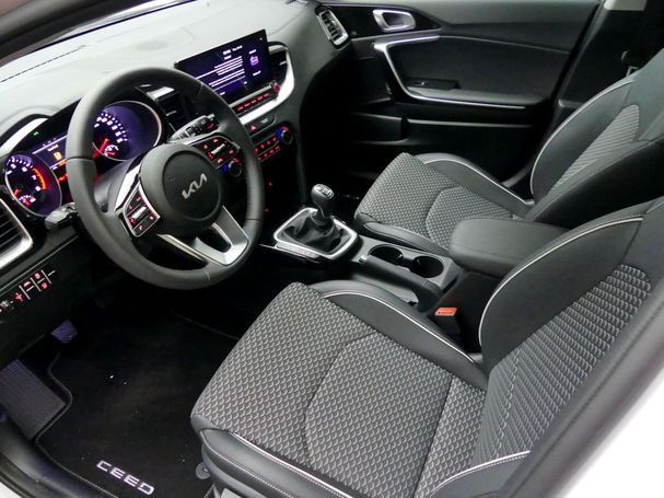 Kia Ceed 1.0 T-GDI 74 kW image number 15