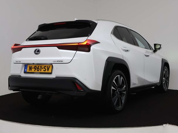 Lexus UX 250h 135 kW image number 2