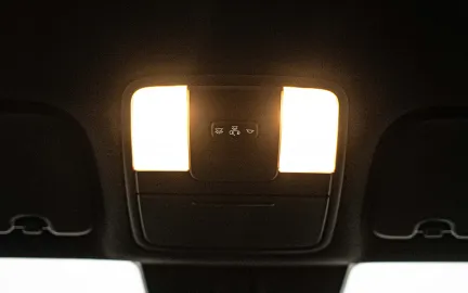 Car image 26
