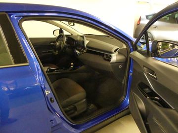 Car image 14