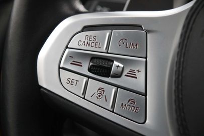 Car image 37