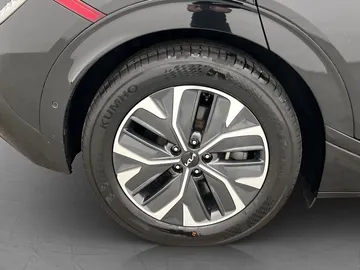 Car image 38
