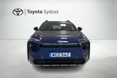 Car image 2