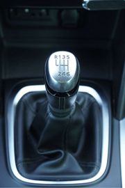 Car image 33