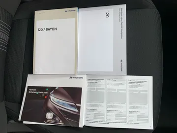 Car image 26